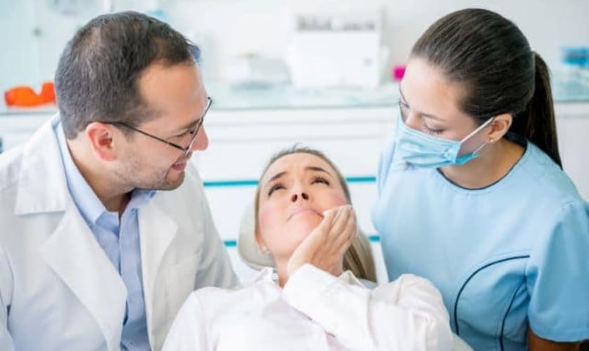 Are Emergency Dental Professionals Able to Extract Teeth?